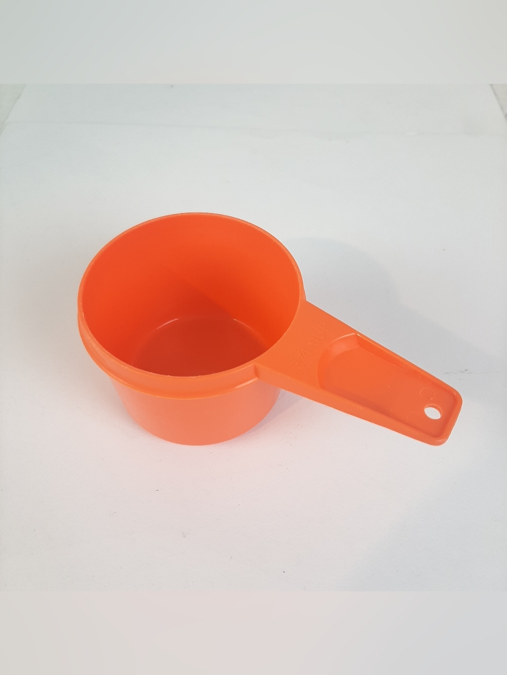 Vintage Tupperware Orange 3/4 MeasuringCup